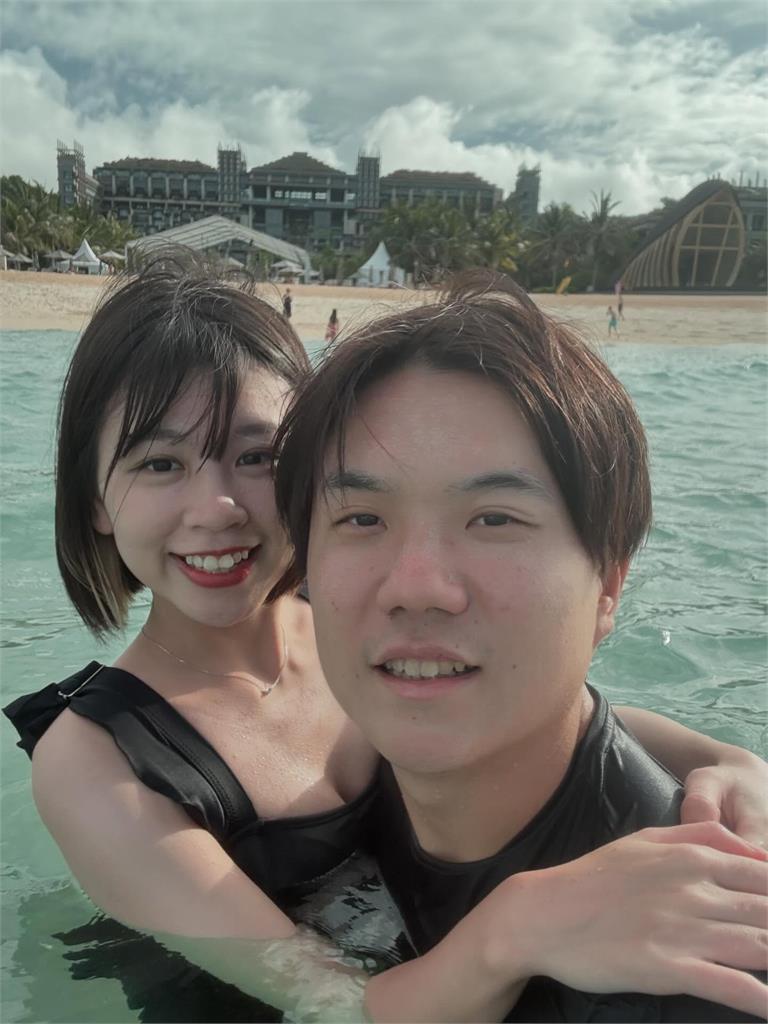 江坤宇愛妻「泳裝照太香」47萬人瘋朝聖!「夫婦放閃」網超羨慕:銅牆鐵壁