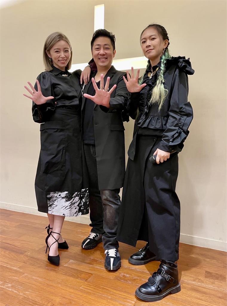 張芸京「攜手」艾成完成超時空的約定!推出京成兄妹『俠侶』專輯 張芸京「攜手」艾成完成超時空的約定!推出京成兄妹『俠侶』專輯