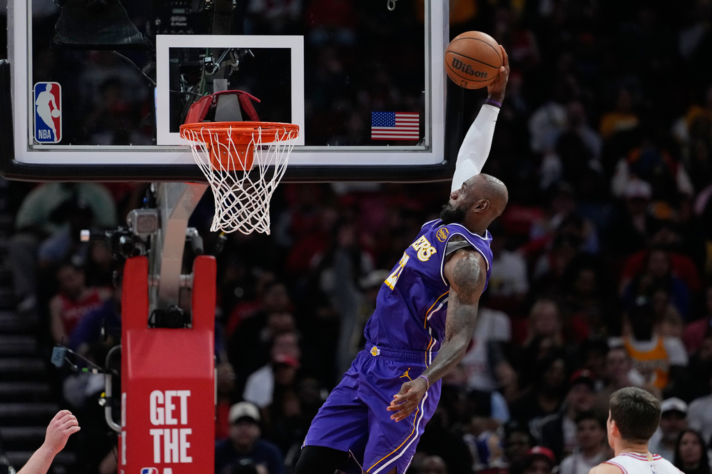 NBA(影)／詹皇和七六人合約到2028年夏天結束！專家建議何不第5度參加奧運？
