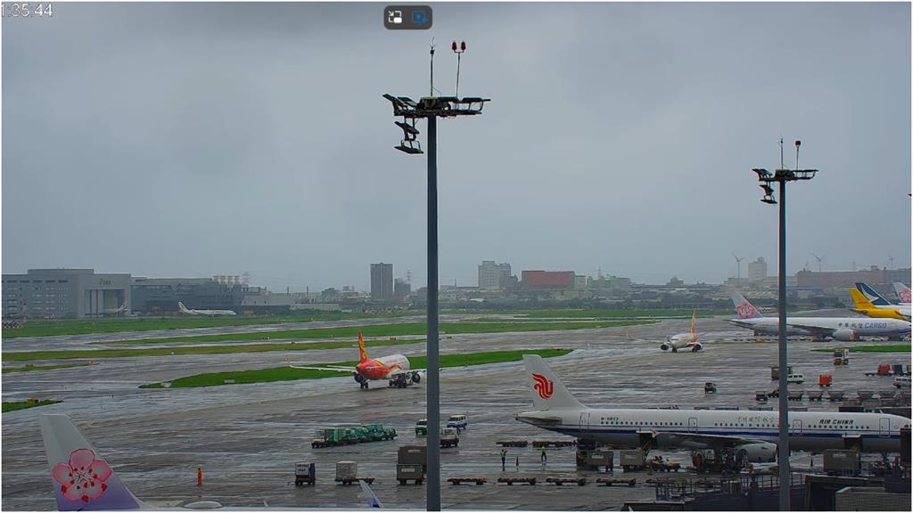 桃園機場驚見「兩台飛機頭對頭」!班機疑滑錯道「這航空」發聲還原真相