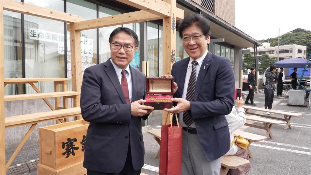 台南市長黃偉哲現身「平戶市城下祭」　推廣在地農特產品