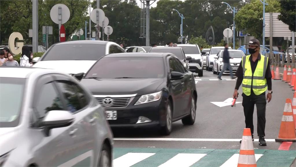 「國道金雞母」搶清明連假商機! 清水服務區備貨量平常假日3倍