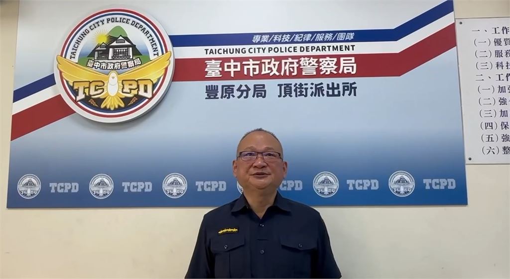 驚悚！機車「酒駕上路」撞轎車　騎士倒地狼狽遭逮