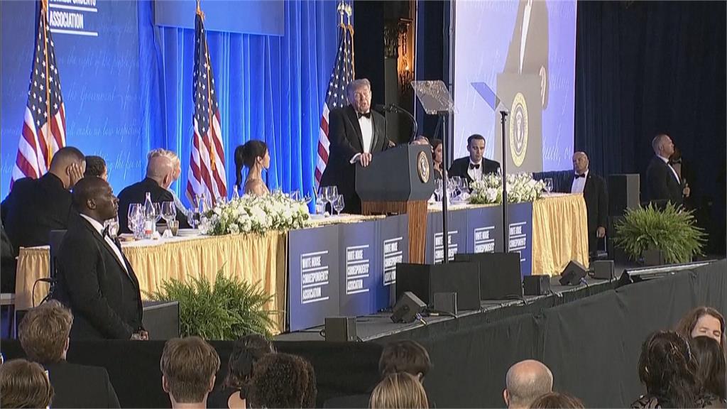 爆笑一籮筐...白宮記者晚宴成「脫口秀」　川普激動開玩笑：連任第四屆美國總統
