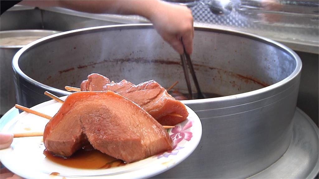 爌肉飯好吃的撇步...火候的洗禮 滷肉下鍋「擺位」很重要