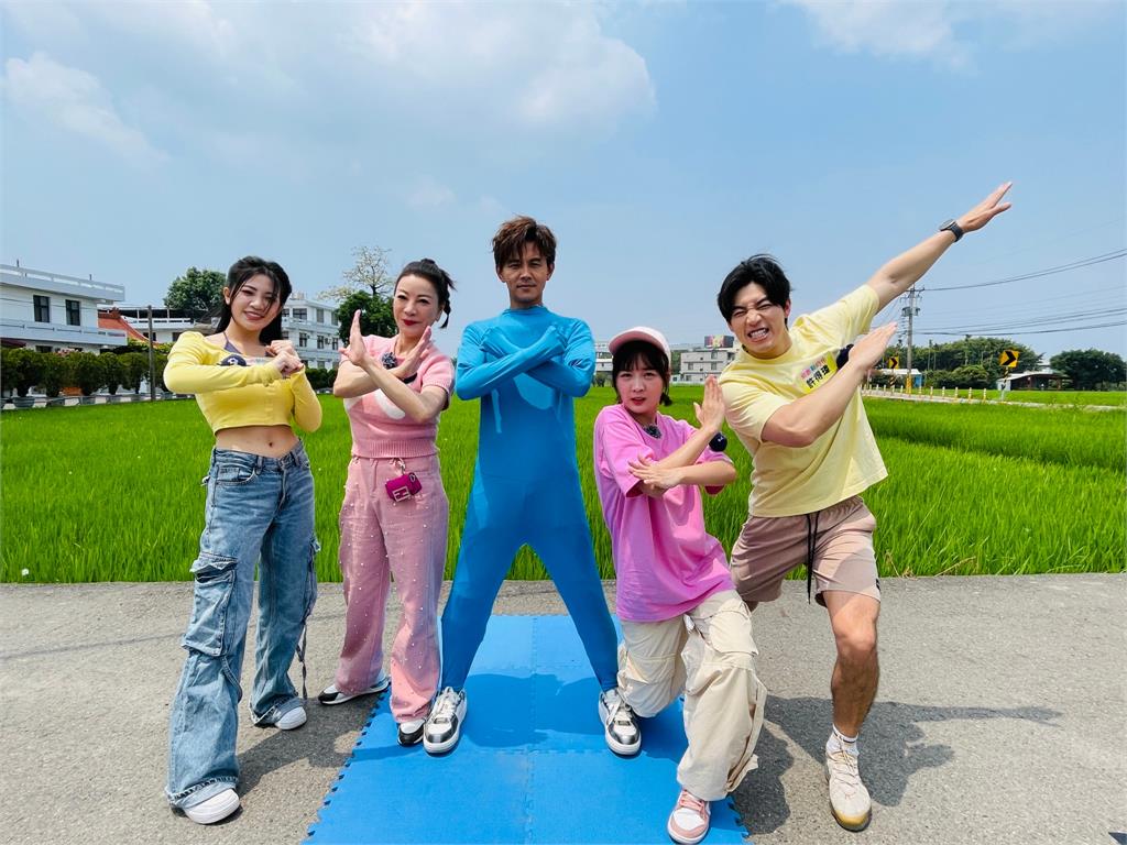 楊繡惠體驗吃藍莓!直呼「回春」秀出年輕照猶如楊紫瓊在節目曝光