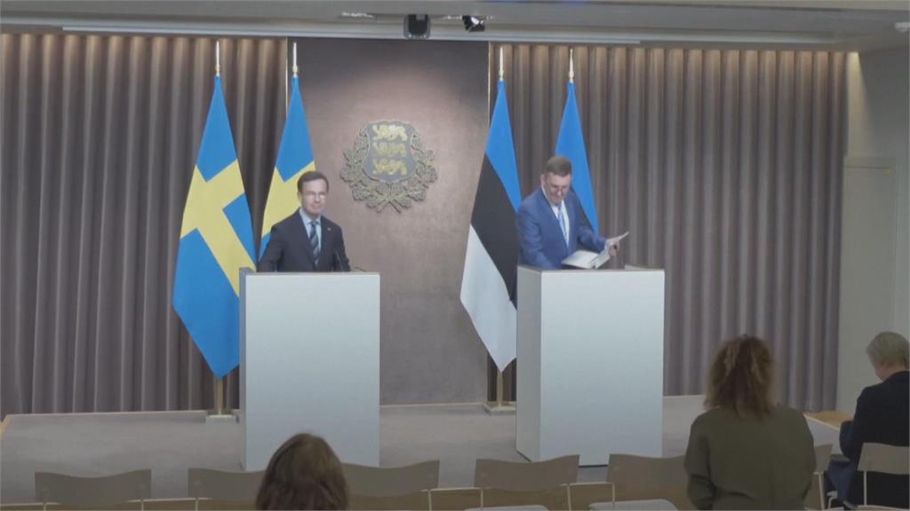 安潔莉娜裘莉再赴烏前線　羅馬尼亞「1歐元」購F-16強化防禦