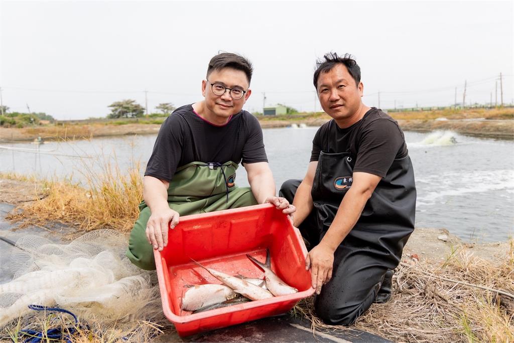 快新聞/穿青蛙裝體驗養殖漁業 賴瑞隆:讓靠海吃海成為高雄驕傲