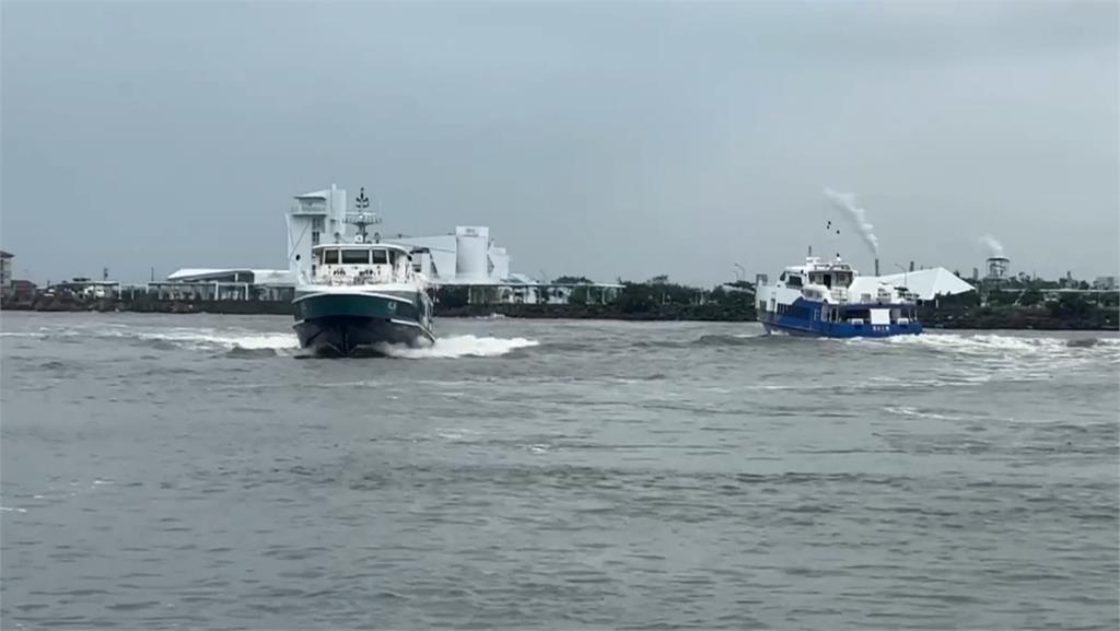 比海盜船還刺激 小琉球交通船遊客尖叫抓緊嘔吐袋