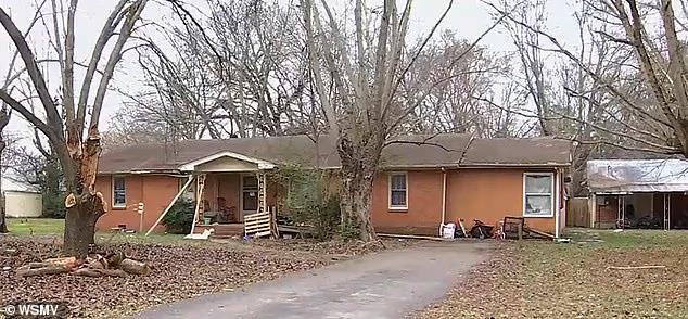 祖孫被自家「7隻比特犬」撕咬致死！警破門驚見嬰兒全身血…他控：平時就有攻擊性