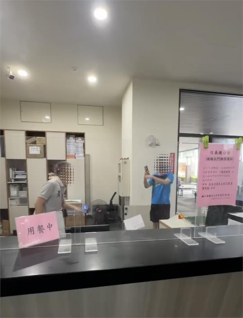 萬能宿舍成《拳上》現場!爸請舍監幫忙開門「他暴走出手」:私闖民宅