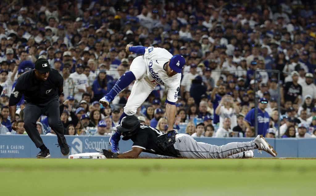 MLB／道奇三壘手孟西這一撞麻煩大了！總教頭表示今年球季可能無法回歸