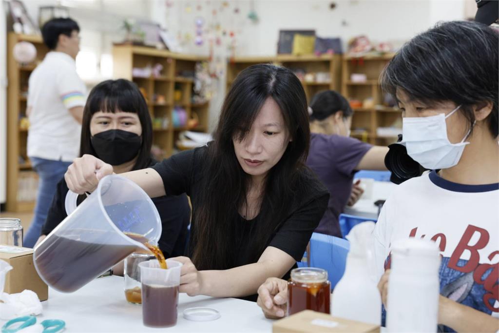快新聞/我們一起在路上工作坊金門起跑 民進黨性平部:為公領域帶來溫柔力量