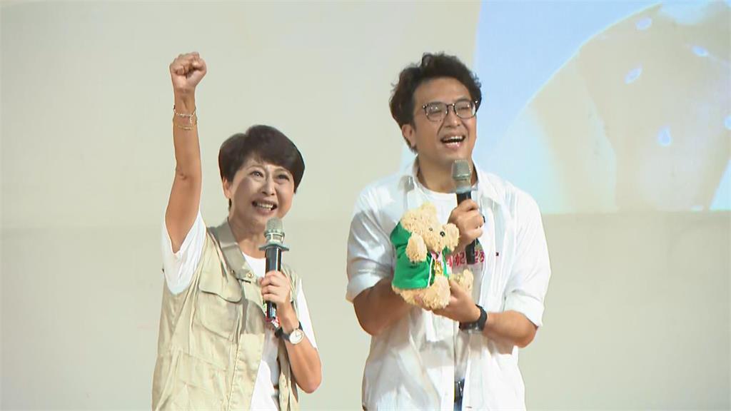快新聞／黃偉哲、陳亭妃力挺沈伯洋！三人為台南食物「大和解」逗樂全場