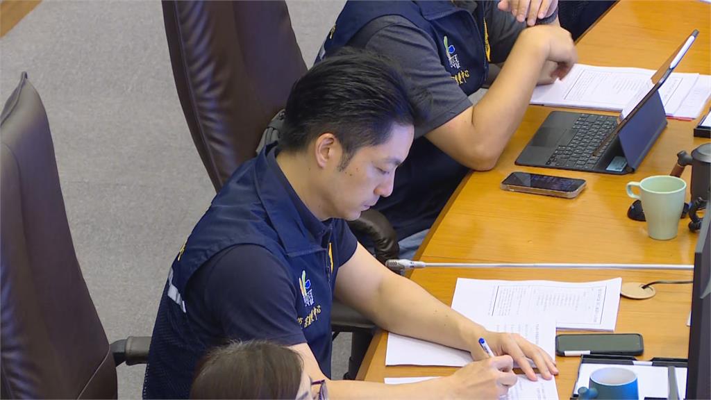 快新聞／放無風雨颱風假？女議員批蔣萬安這決定「損失上看450億」　本人回應了
