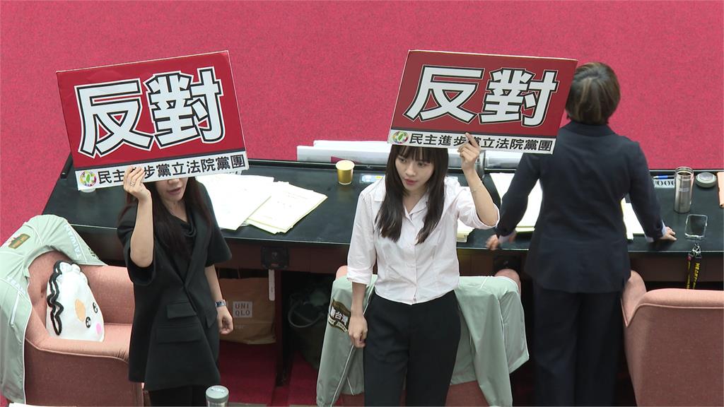 藍白大砍總預算　行政院列「七大不理性」