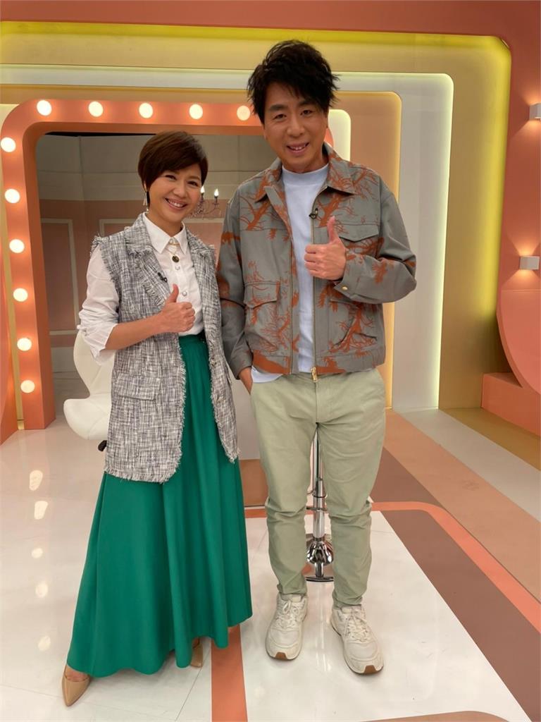 《姊妹靚起來》余皓然婚前收鑽戒、婚後收相思豆！王瞳婚後收艾成隨手買的巧克力