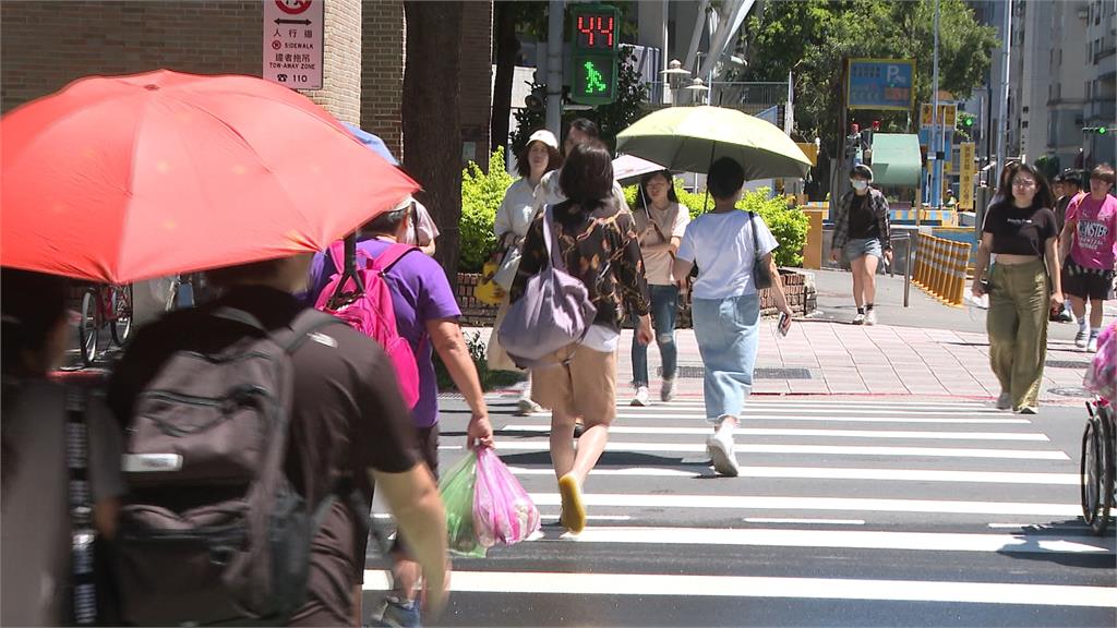 路徑曝光!「蝴蝶」生成機率增 外圍水氣「這天起」影響台灣
