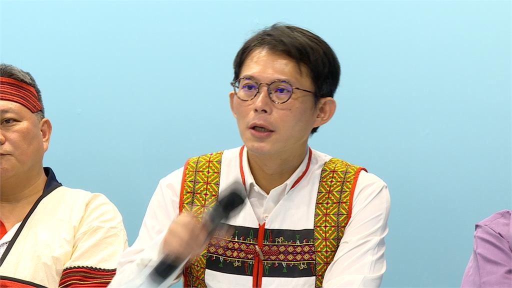 辣椒水烏龍指控！神隱一天後出面　黃國昌回應了