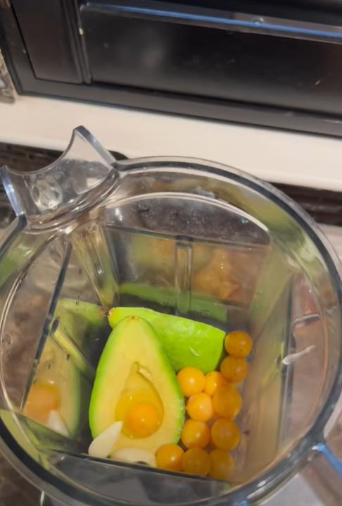 美國佛州下起「綠鬣蜥雨」超震撼！全部石化畫面曝「居民撿來做塔可」