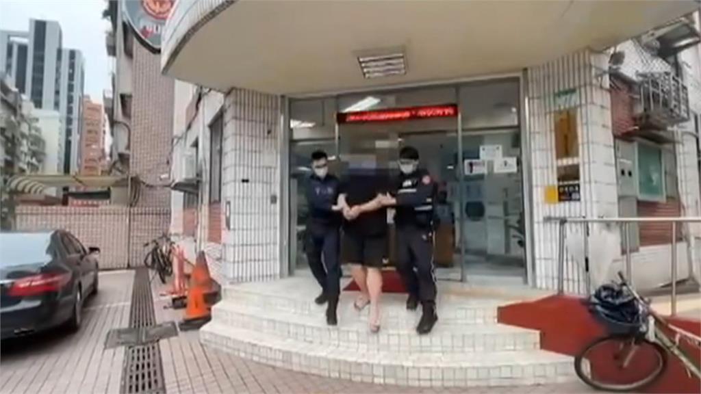 通緝犯酒駕自撞分隔島下秒加速倒車 拒檢還逆向險象環生