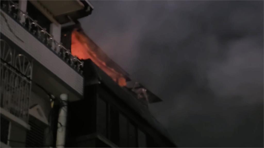 嘉義市東區透天民宅大火　一家三口命喪火窟