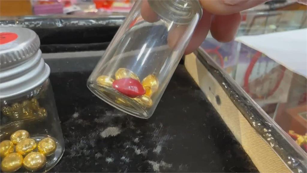 超暖心！　台南9歲童用壓歲錢「買金豆送母」　背後故事藏洋蔥