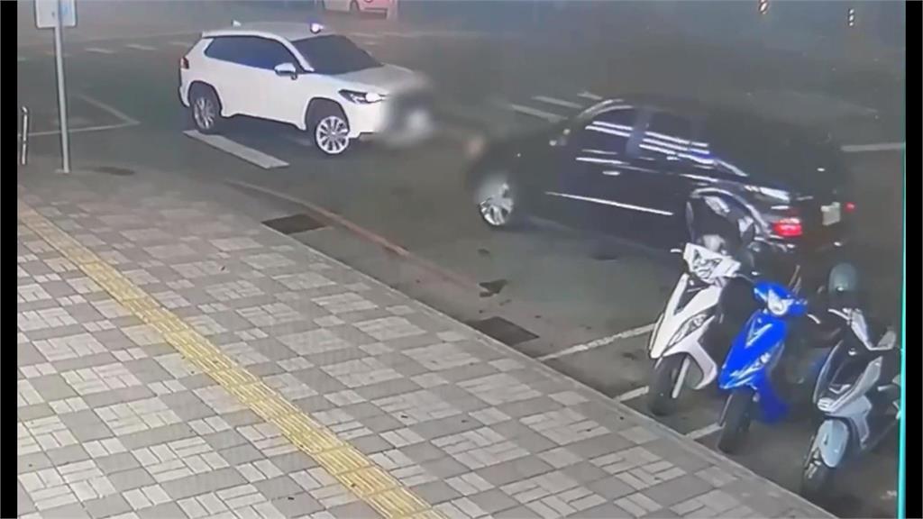 40萬債務談判釀擦撞　嫌犯自撞路樹被起獲瓦斯槍和毒品