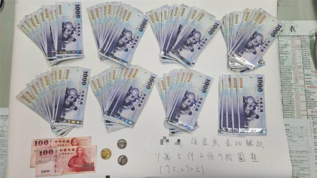快新聞/剛領10萬出就遭搶!警20分鐘內逮人 網見圍捕驚喊:枋寮大亂鬥