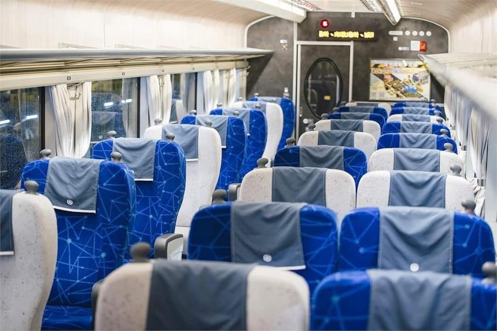 台鐵乘客按「1裝置」嫌車廂太熱!列車長用「高級酸」3次回應獲全網讚翻