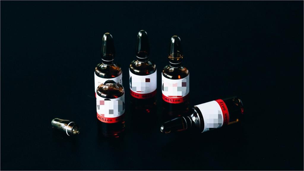 出國購物「回台轉賣」恐遭罰款!食藥署點名「1類化妝品」入境未申報直接丟