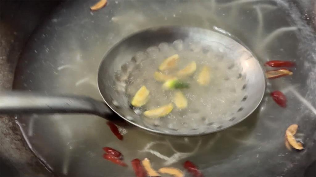 檳榔入菜雞湯火鍋!渲染「淡紫色湯頭」 專家曝食用原則