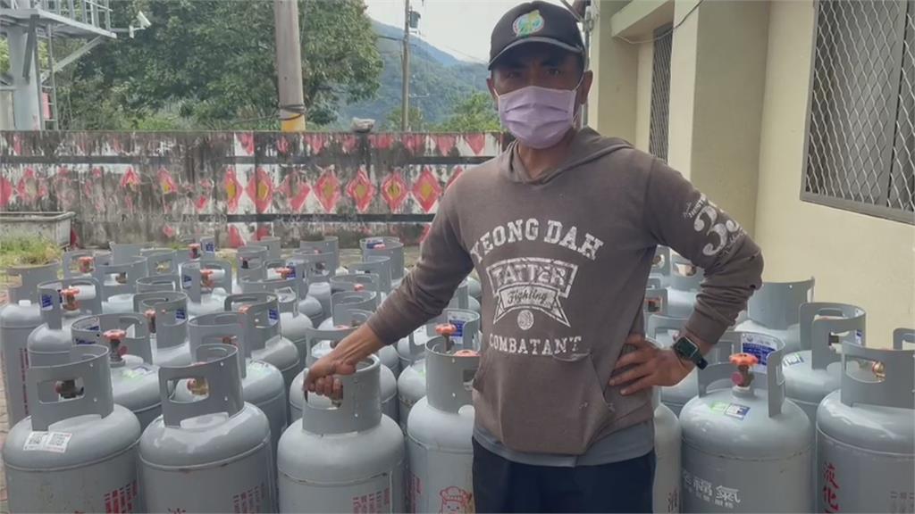 瓦斯送抵高雄桃源三里 居民開心:不用再燒柴生火