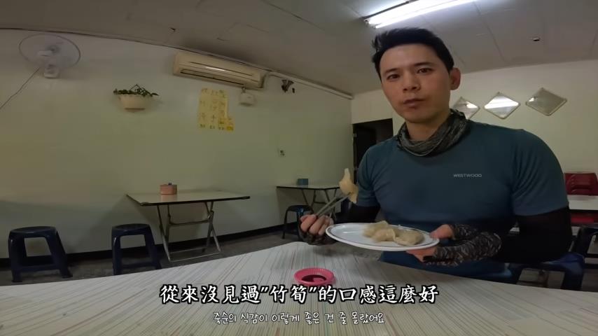 南韓歐巴尋找台南關廟三大特產　台灣老闆親自帶路購買網揭：是內行人