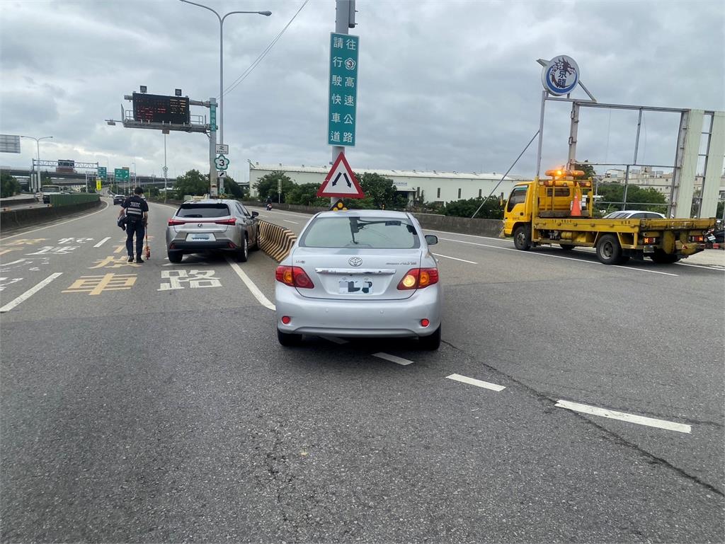 砂石車駕駛連撞8輛路邊汽車　酒測超標涉犯公共危險遭送辦