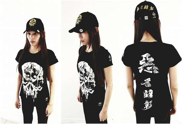 館嫂被酸長得醜「根本女版蕭敬騰」！館長怒曬「傲人正面照」：漂亮能當飯吃？