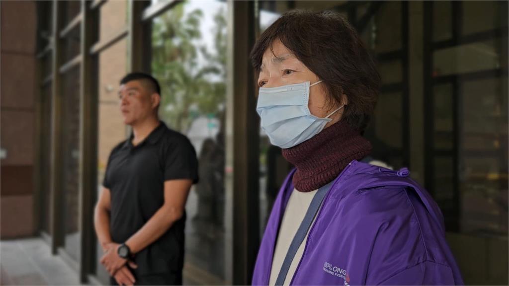 人力銀行總裁家變案外案 姪子電梯狠揍姑姑