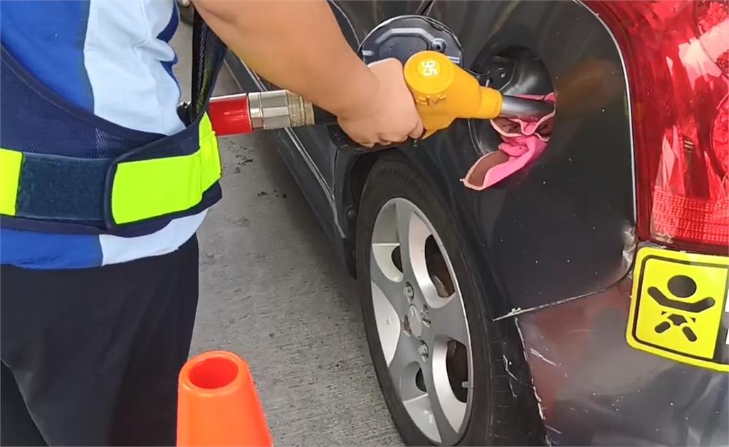 貨輪啟航運補3.2萬公升油 油來了!蘭嶼限油危機解除