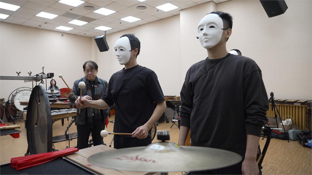 異言堂(影)/ 一個民間打擊樂團 如何堅持40年還能世界巡演?