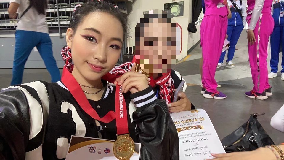小S大女兒赴韓比舞蹈大賽「勇奪冠軍」！她親曬仙氣美照：媽媽已哭