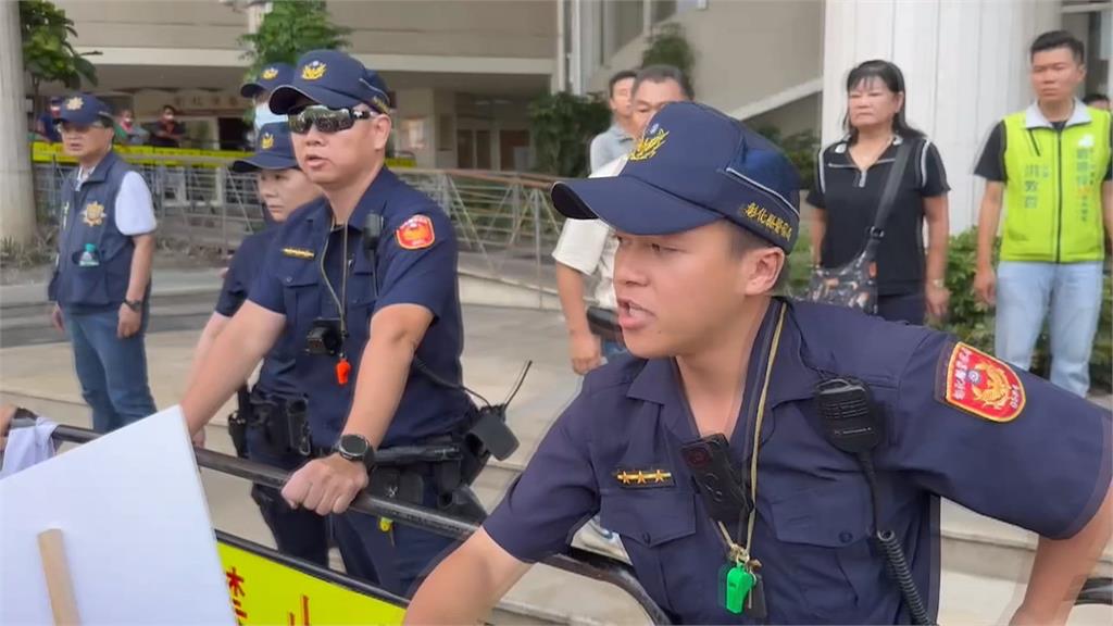 反對蓋畜牧糞尿處理中心! 居民抗議彰縣府爆推擠衝突