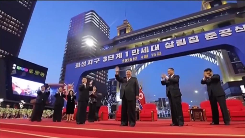 李雪主神隱逾1年為了她? 金正恩頻帶女兒金主愛亮相