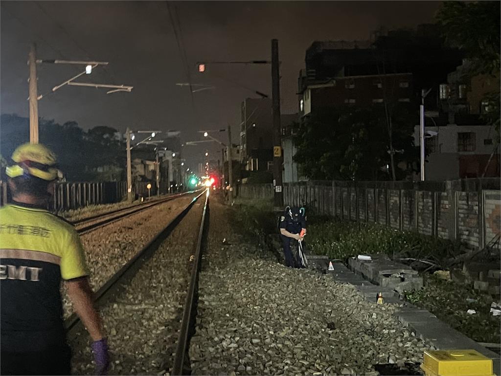 快新聞／台鐵新豐＝湖口間「民眾遭列車撞擊」　600乘客待接駁