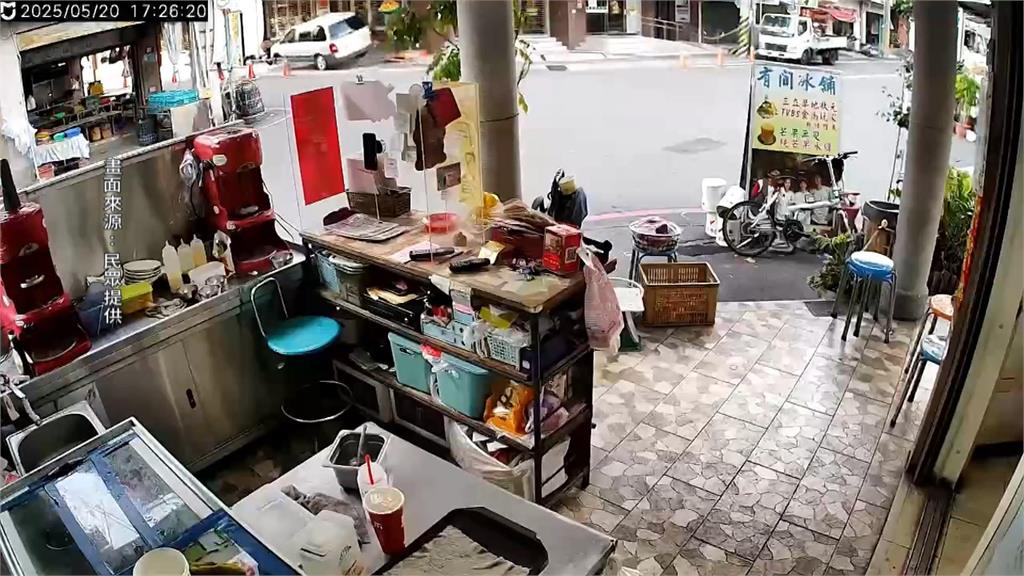 才爆三峽嚴重車禍!台南玉井車輛衝撞夫妻 妻子頭部受傷、丈夫身亡