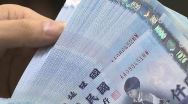 入職35K工作「查帳少2000」被坑了?菜鳥男「超失望」網笑:沒常識