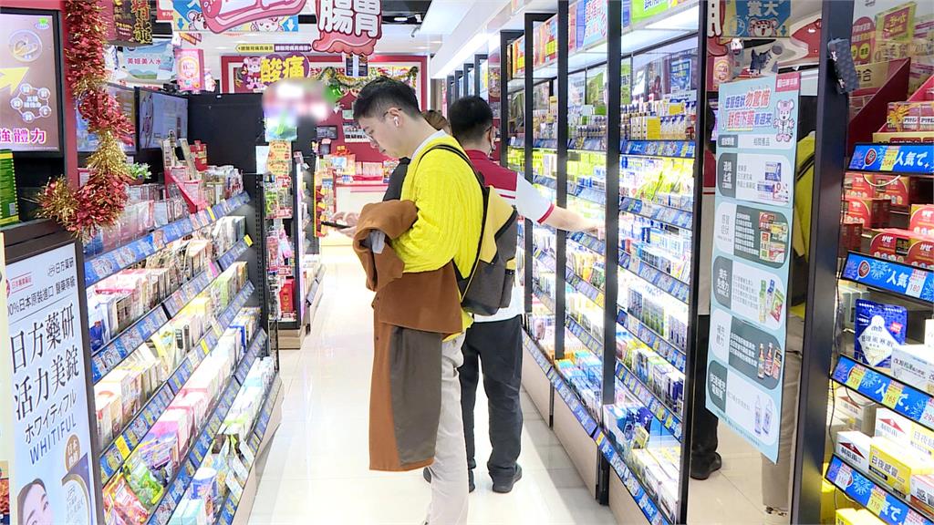 日本藥妝店祭限購令 感冒藥系列「1本護照限買1盒」