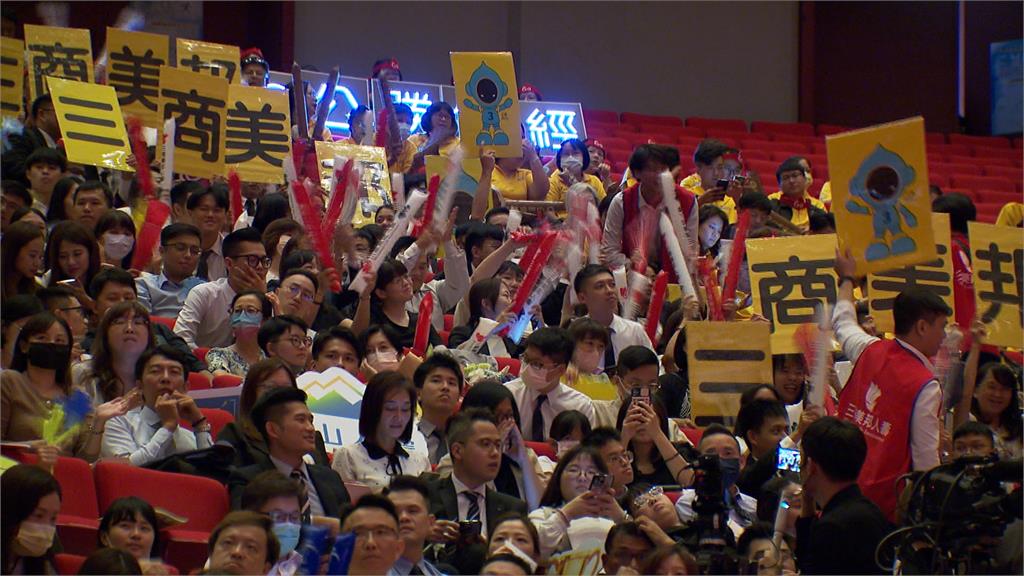 保險業最高榮譽「信望愛獎」 黃天牧親自到場頒獎