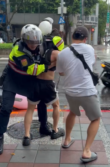 最新/信義區怎麼了?北市警眼尖路口逮詐欺、毒品通緝犯