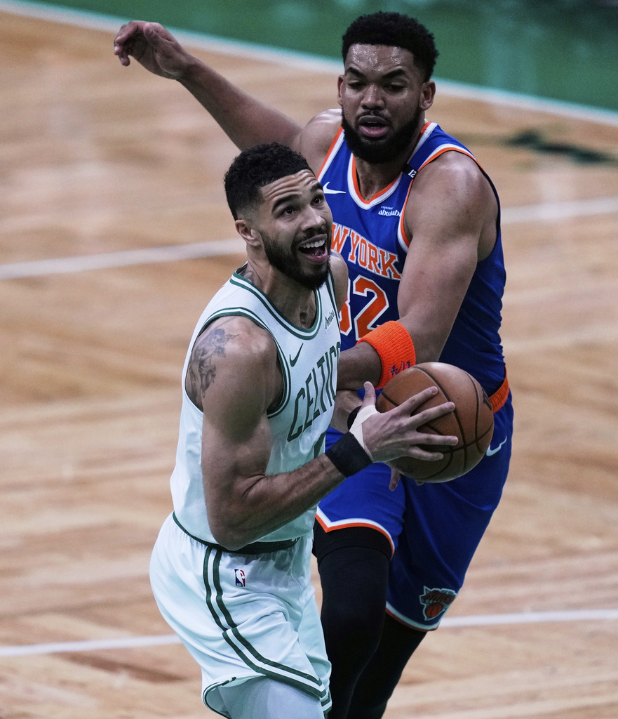 NBA(影)/尼克綠衫軍G1激戰到延長 尼克關鍵抄截客場逆襲拿下系列賽開門紅