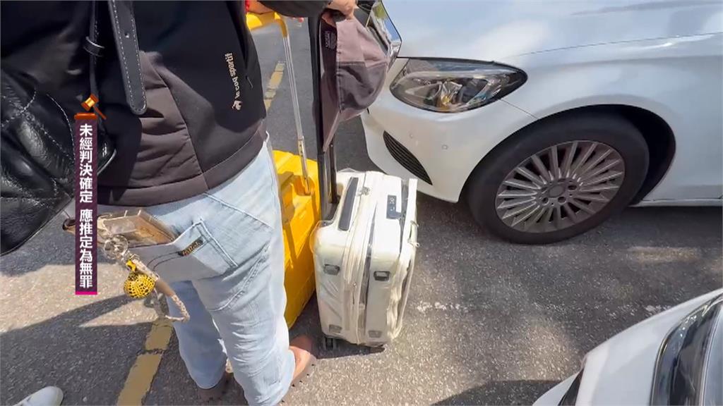 1200萬交保 林明佐躺擔架.搭復康巴士離開